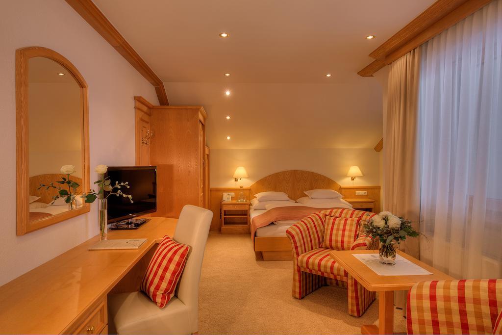 Hotel Palin Ischgl Quarto foto